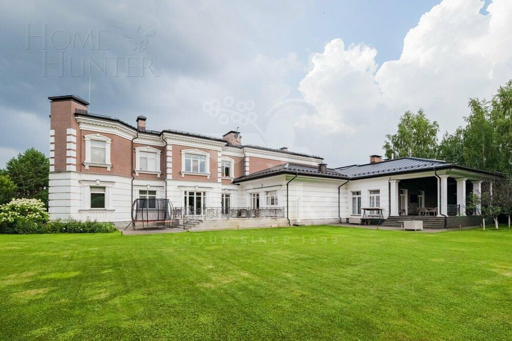 2-этажный коттедж 1 258 м² с отделкой