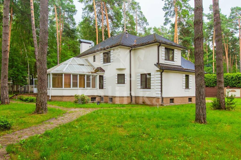 2-этажный коттедж 350 м² с отделкой