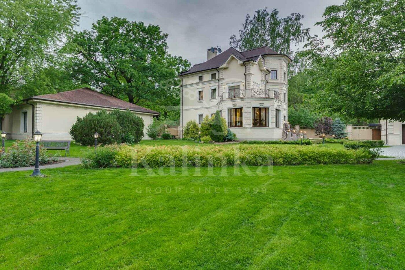 3-этажный коттедж 622 м² с отделкой