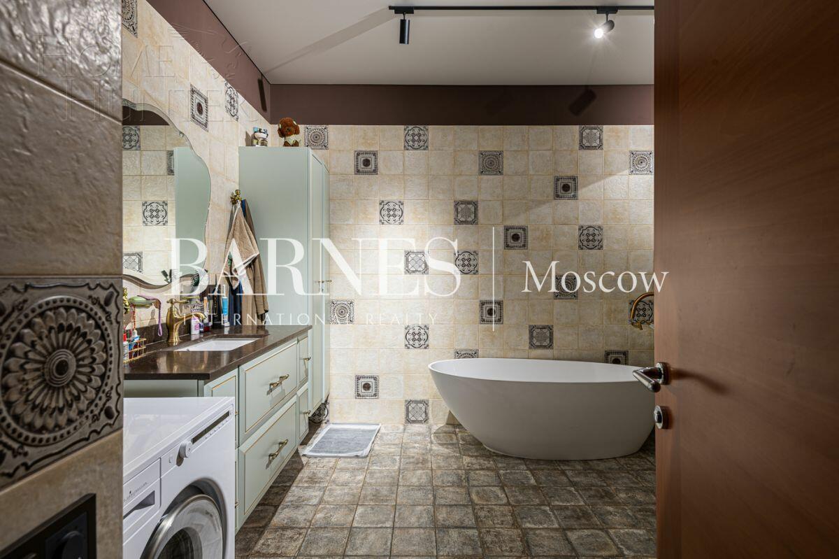 4-КОМН. КВАРТИРА С ОТДЕЛКОЙ 145.9 М² НА 2 ЭТАЖЕ