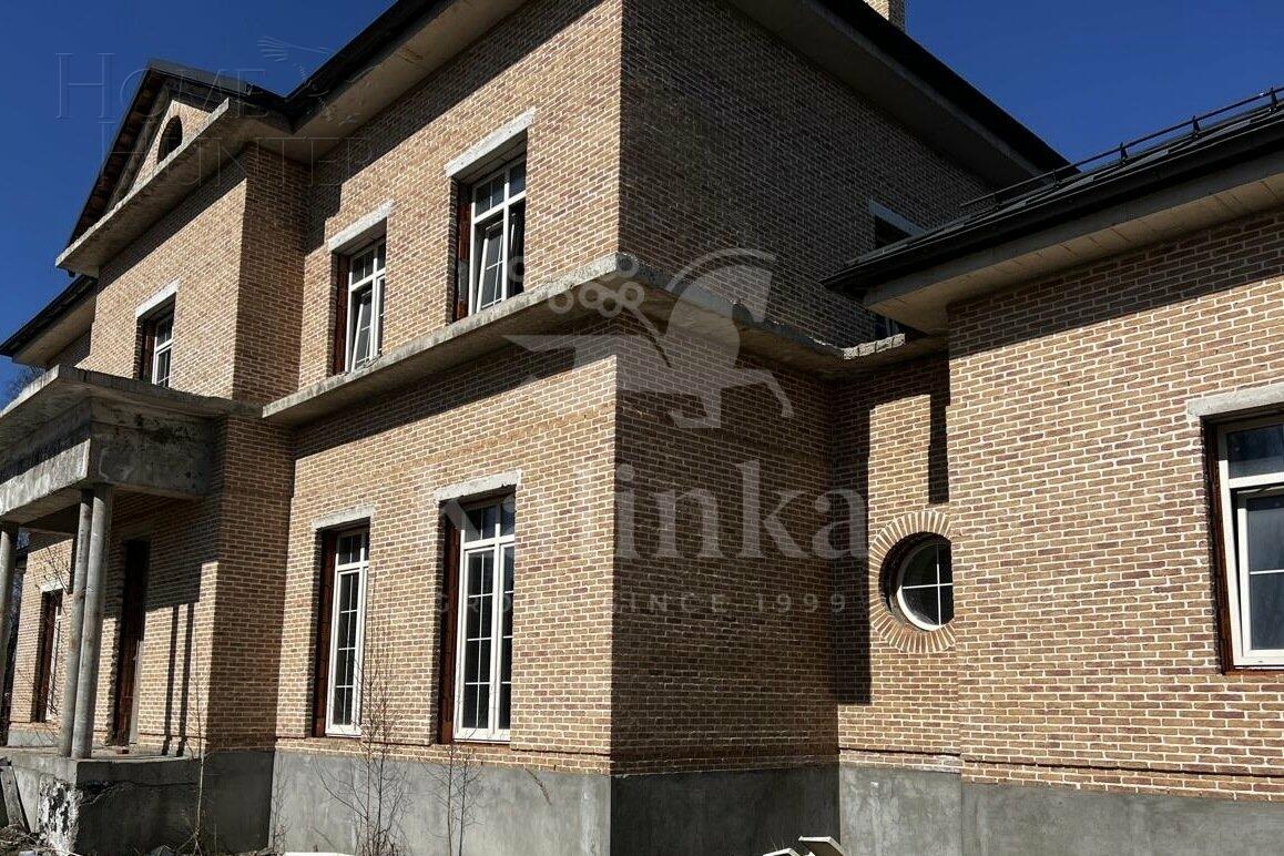 2-этажный коттедж 1 320 м² без отделки