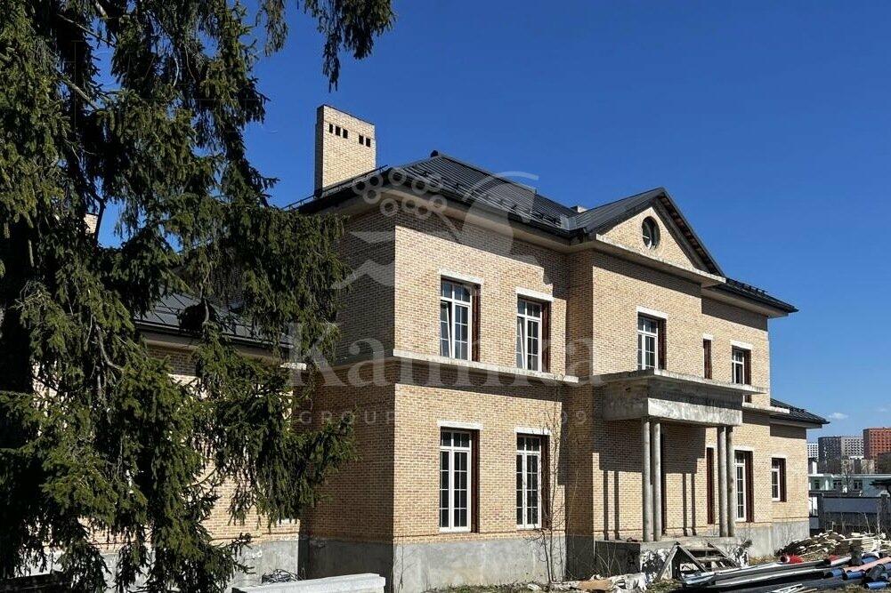 2-этажный коттедж 1 320 м² без отделки