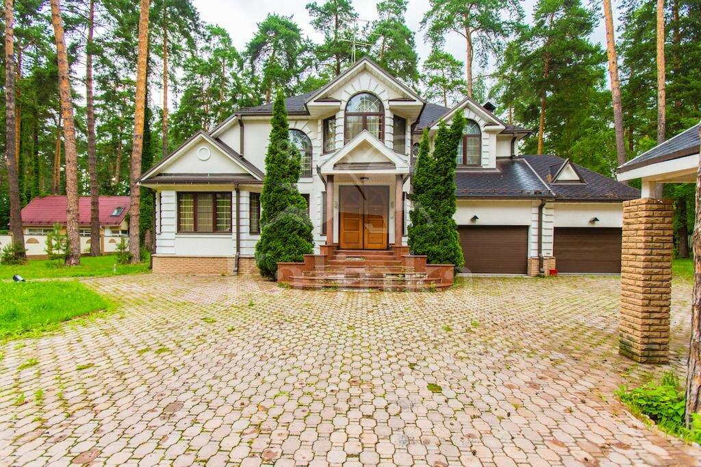 2-этажный коттедж 350 м² с отделкой