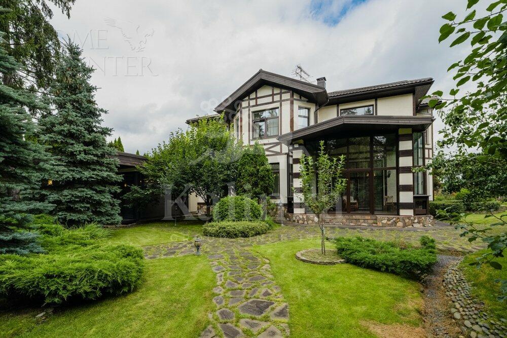 2-этажный коттедж 615 м² с отделкой