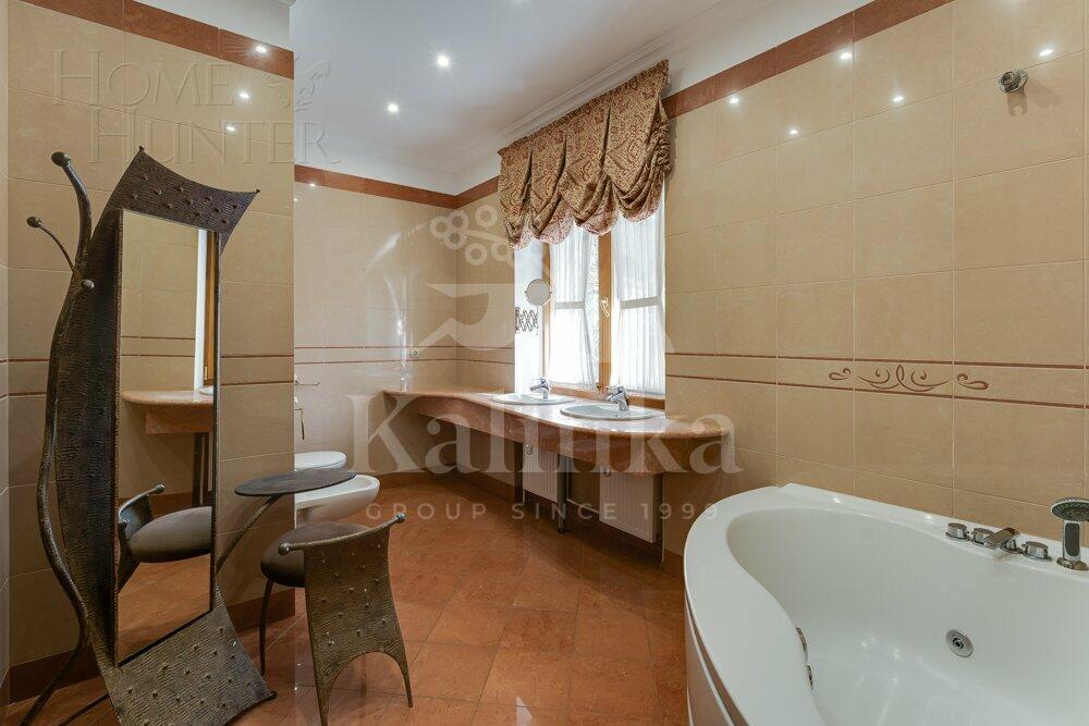 2-этажный коттедж 350 м² с отделкой