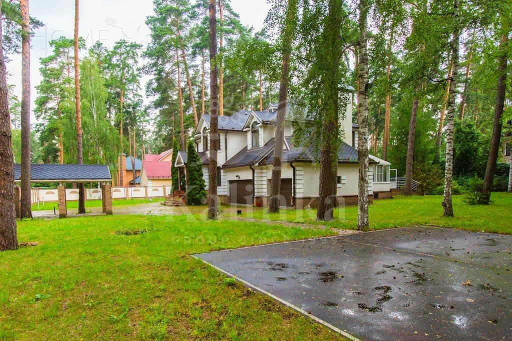 2-этажный коттедж 350 м² с отделкой