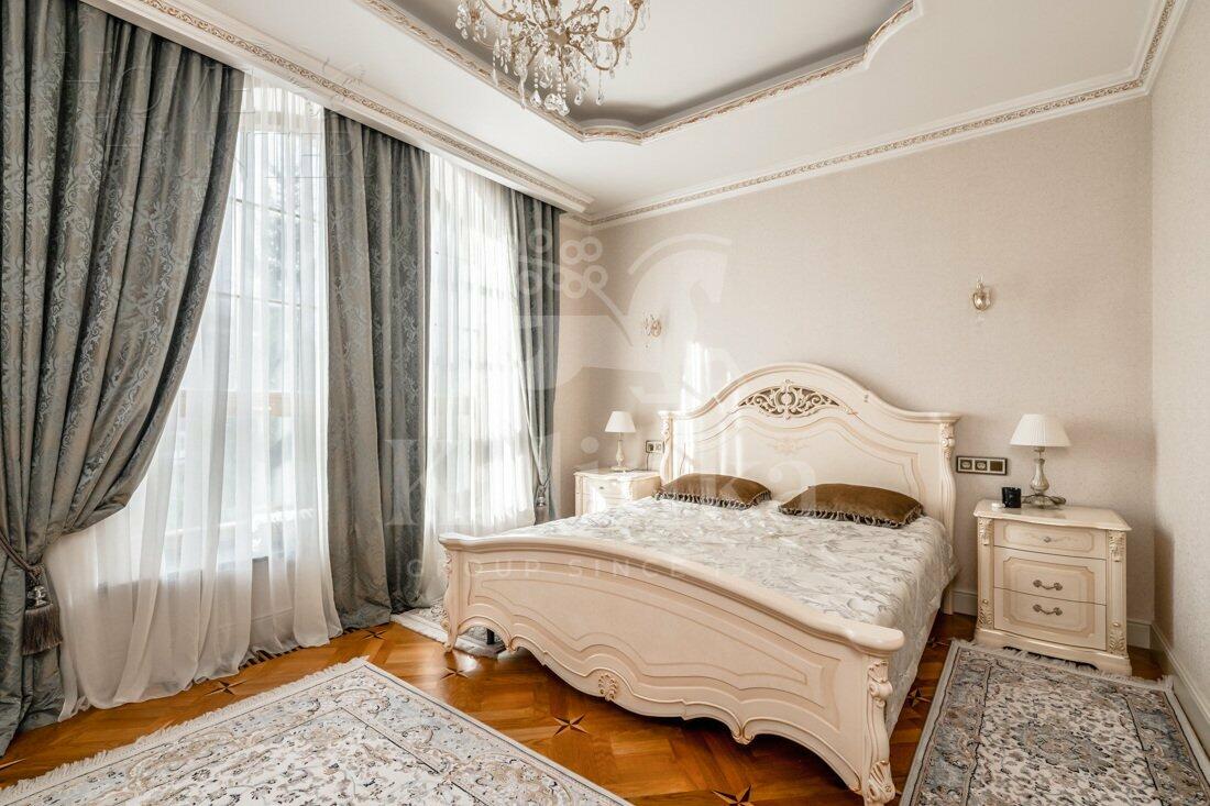2-этажный коттедж 1 000 м² с отделкой
