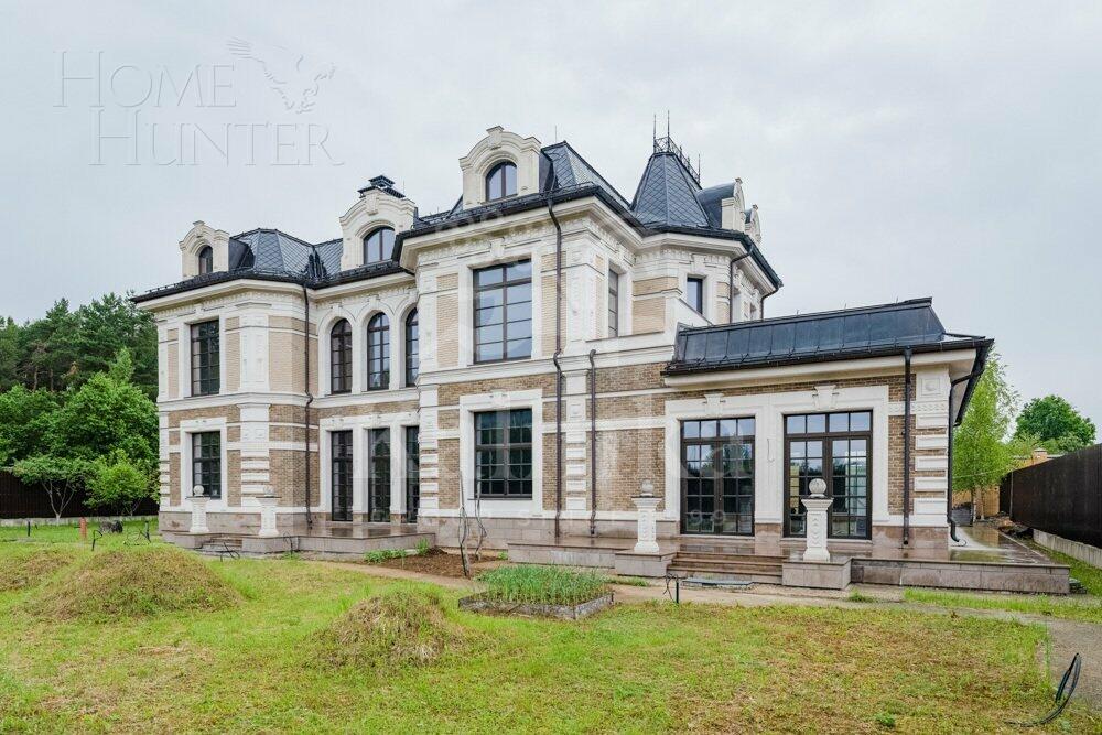 2-этажный коттедж 741 м² без отделки