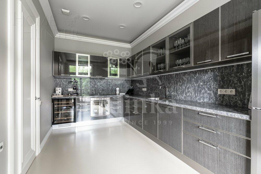 2-этажный коттедж 1 258 м² с отделкой