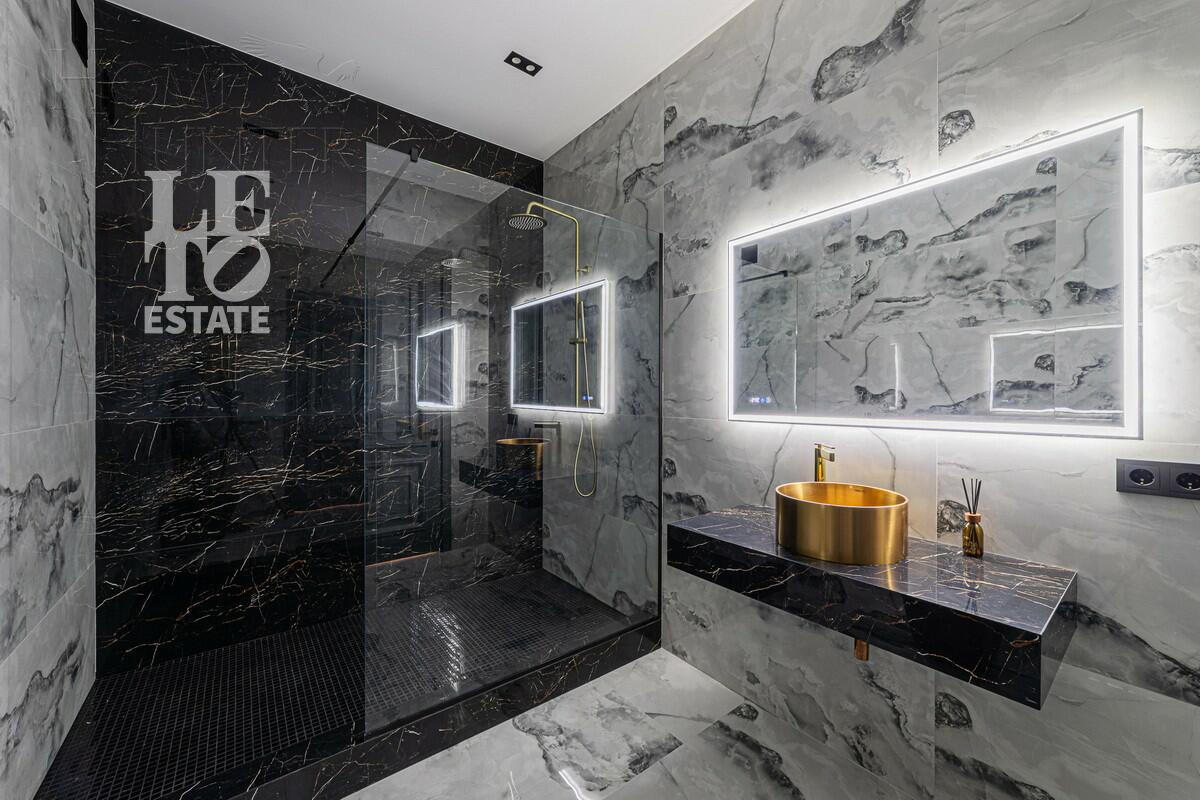 2-этажный коттедж 320 м² с отделкой