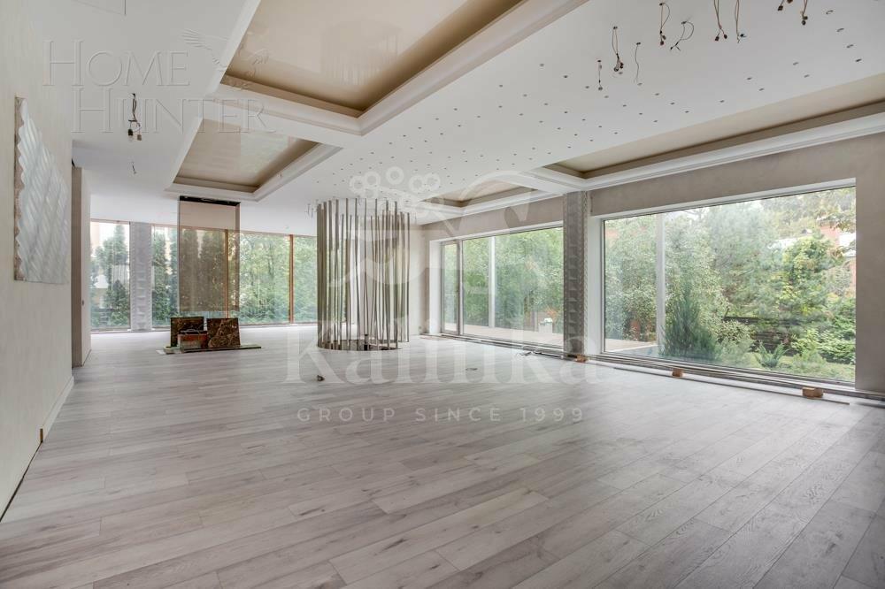 3-этажный коттедж 979 м² с отделкой