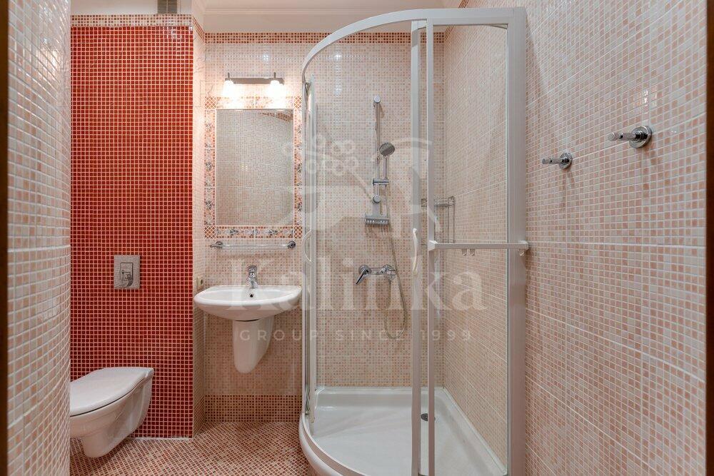 2-этажный коттедж 350 м² с отделкой