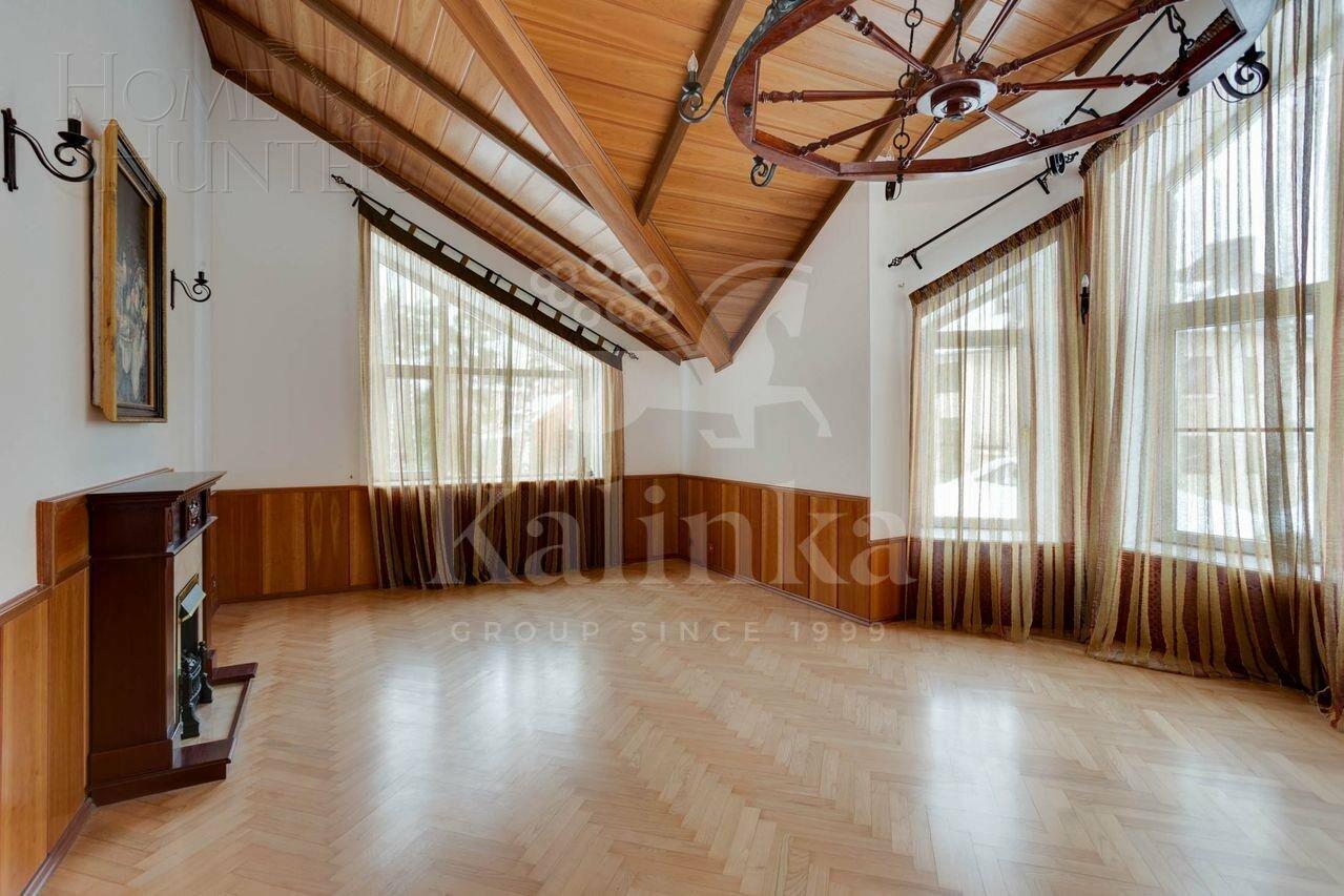 3-этажный коттедж 400 м² с отделкой