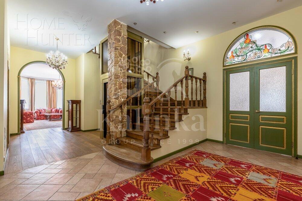 2-этажный коттедж 615 м² с отделкой