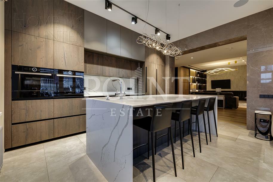 2-этажный коттедж 688 м² с отделкой