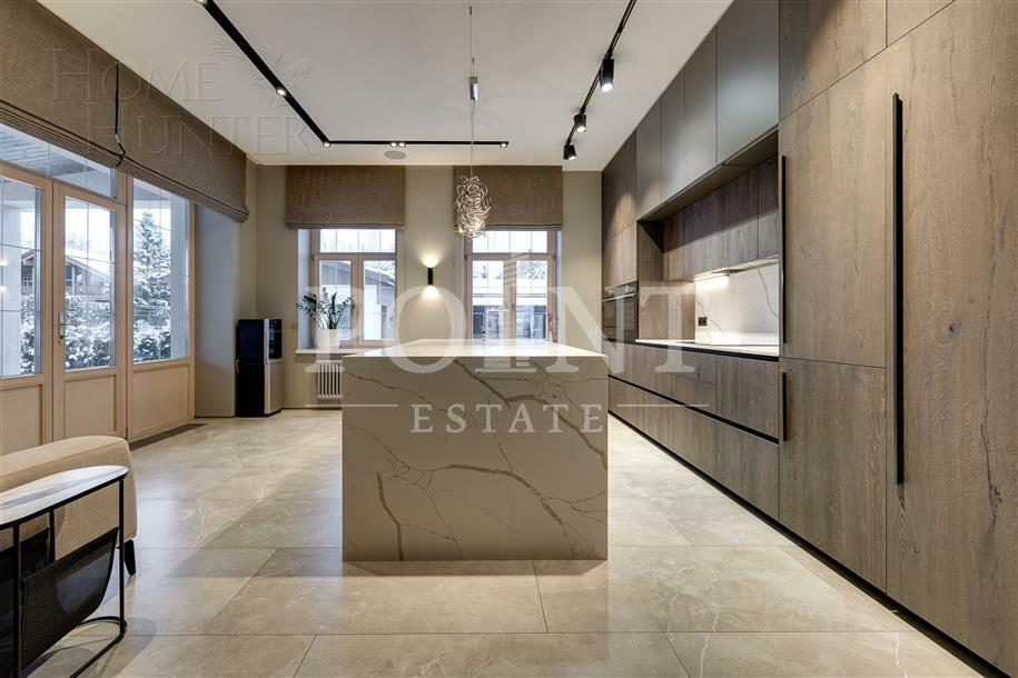 2-этажный коттедж 688 м² с отделкой