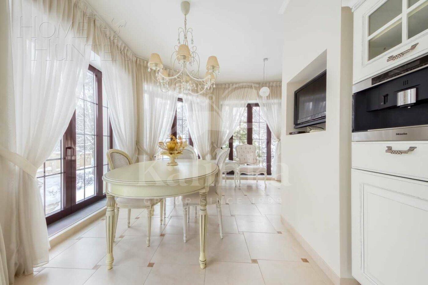 3-этажный коттедж 622 м² с отделкой