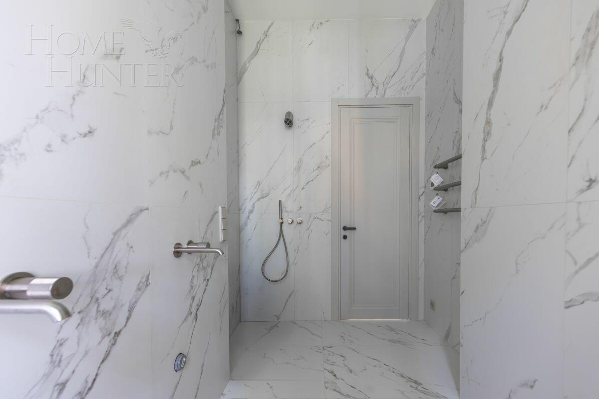 3-этажный коттедж 420 м² с отделкой