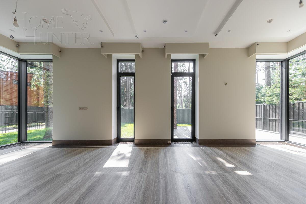 3-этажный коттедж 420 м² с отделкой