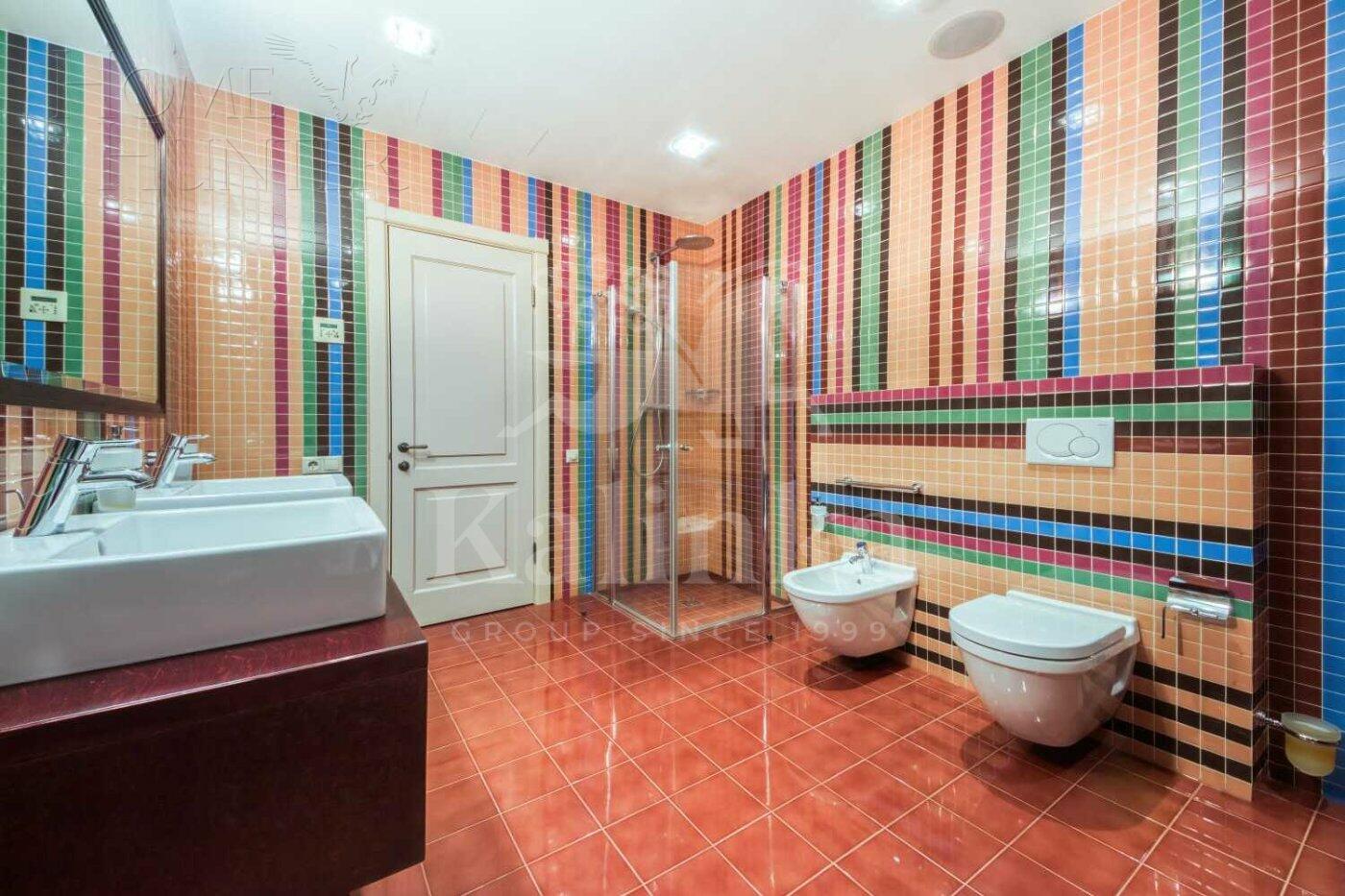 3-этажный коттедж 622 м² с отделкой