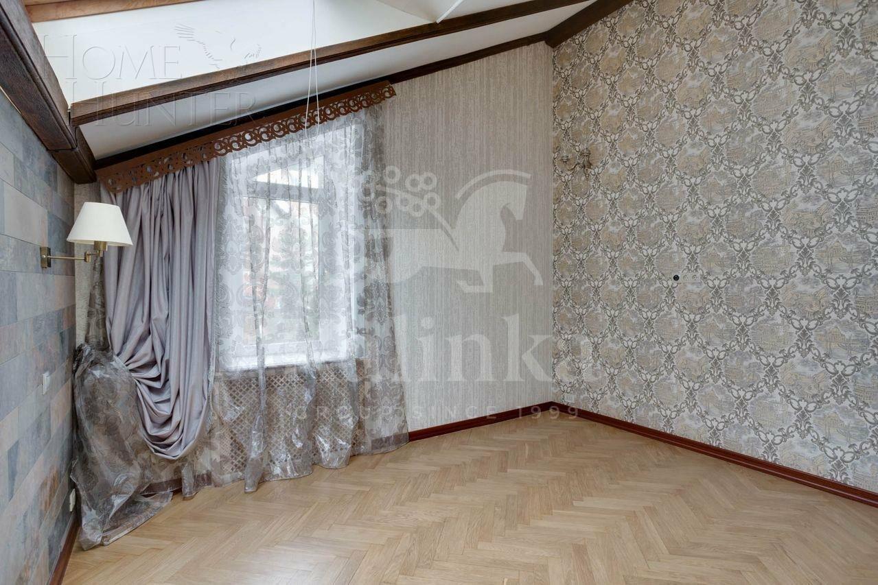 3-этажный коттедж 400 м² с отделкой