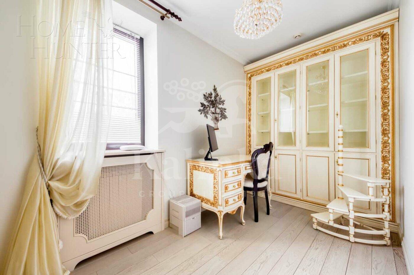 3-этажный коттедж 622 м² с отделкой