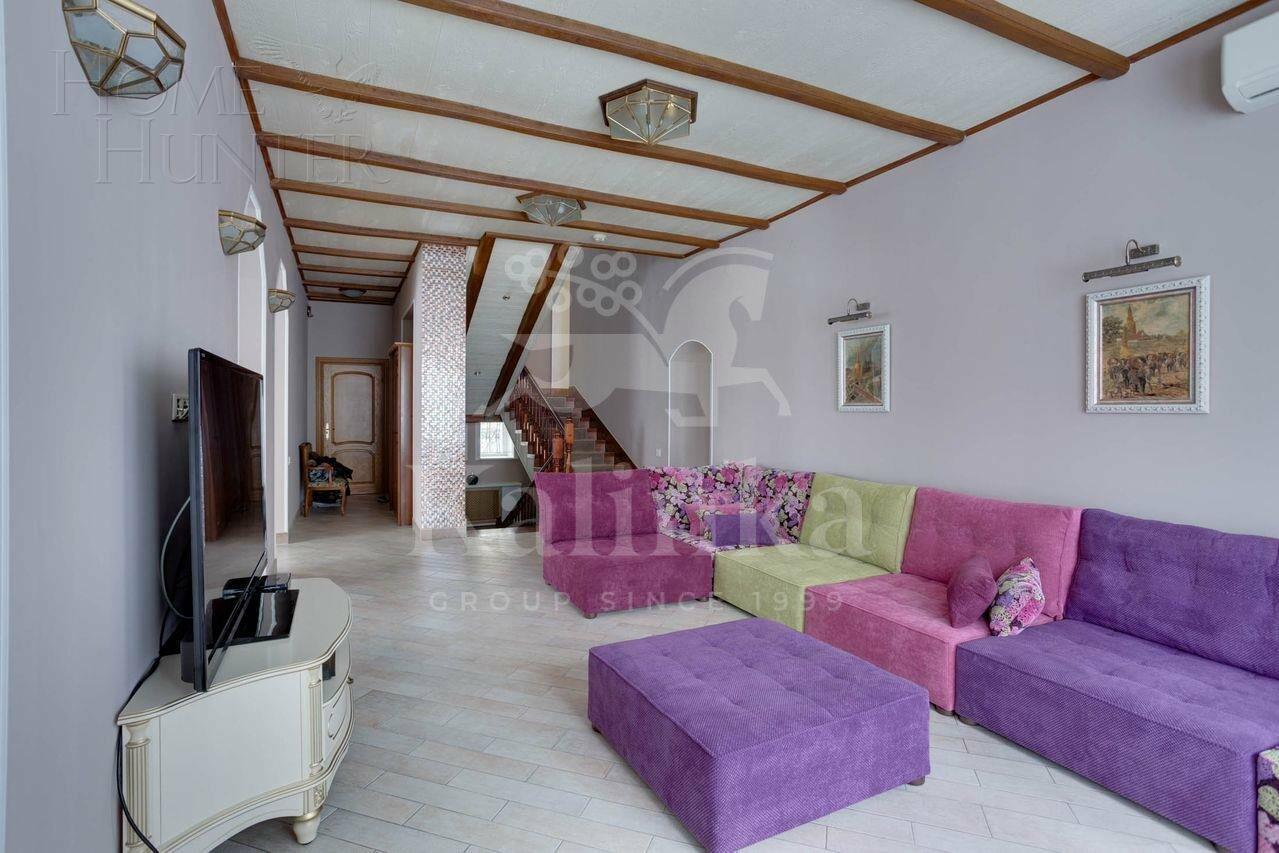 3-этажный коттедж 400 м² с отделкой