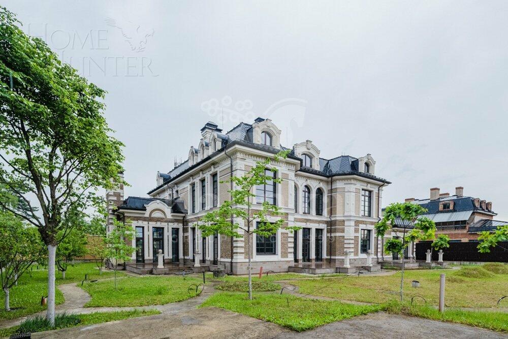 2-этажный коттедж 741 м² без отделки