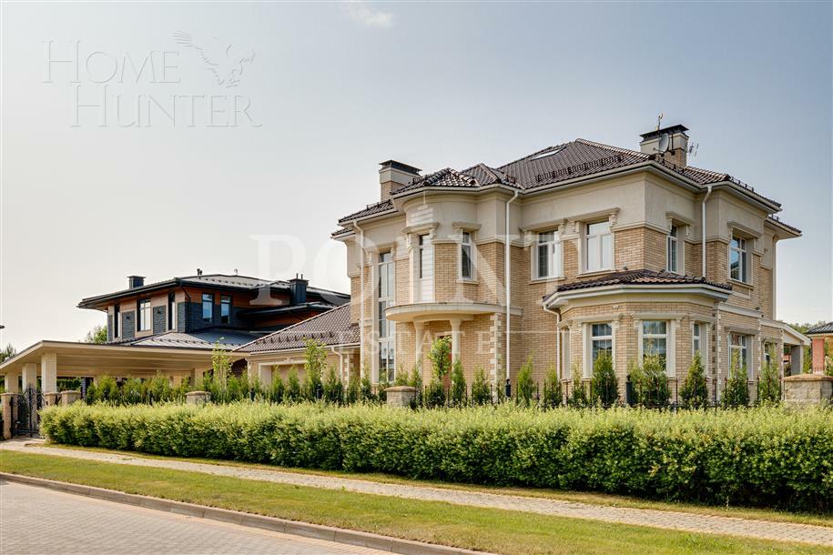 2-этажный коттедж 688 м² с отделкой