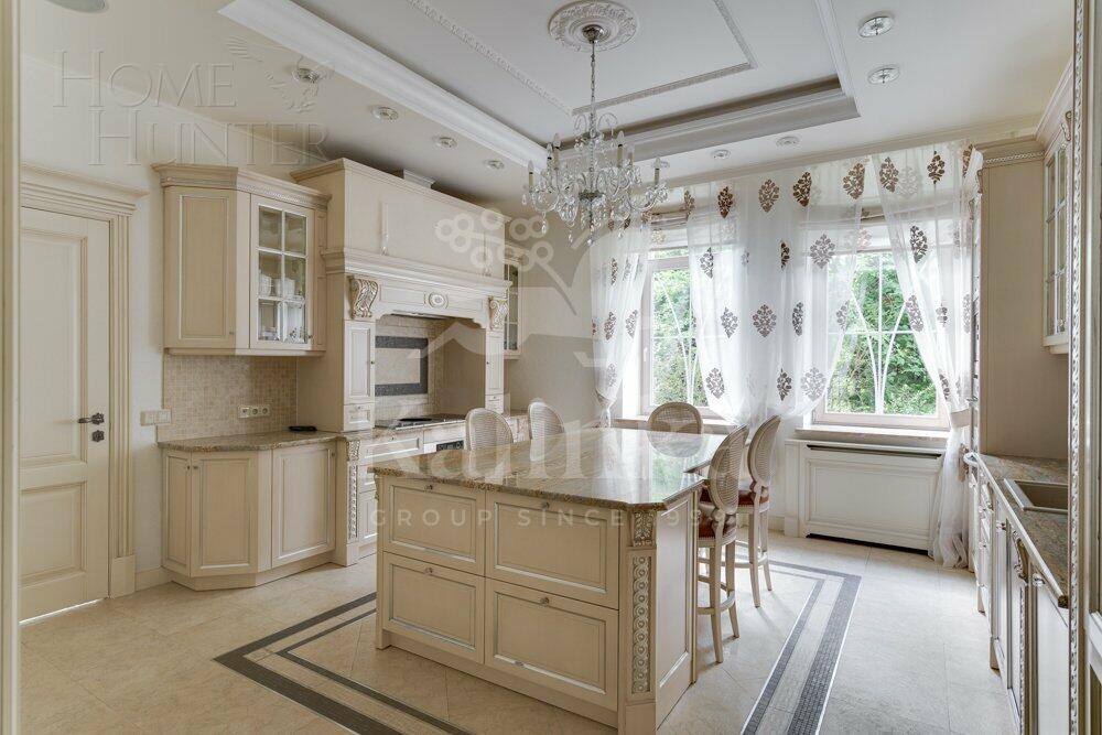 2-этажный коттедж 600 м² с отделкой