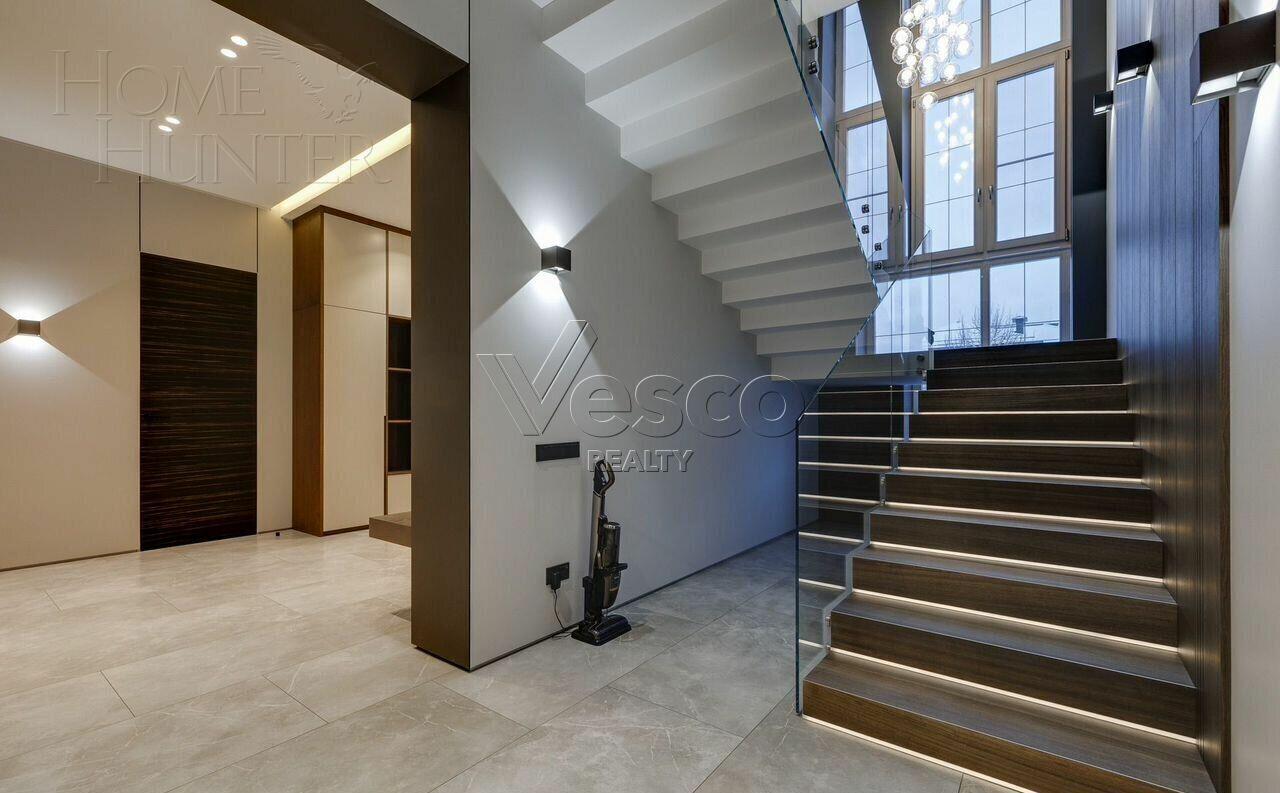 2-этажный коттедж 540 м² с отделкой