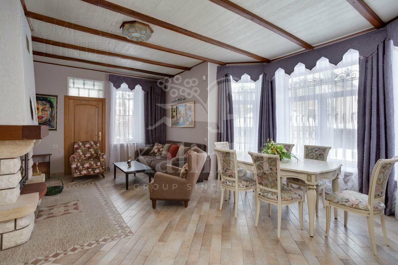 3-этажный коттедж 400 м² с отделкой