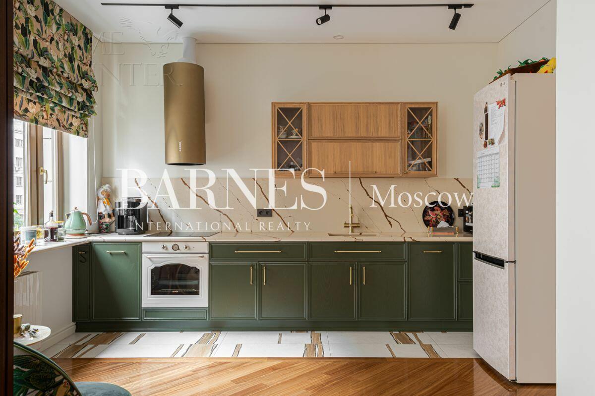 4-КОМН. КВАРТИРА С ОТДЕЛКОЙ 145.9 М² НА 2 ЭТАЖЕ