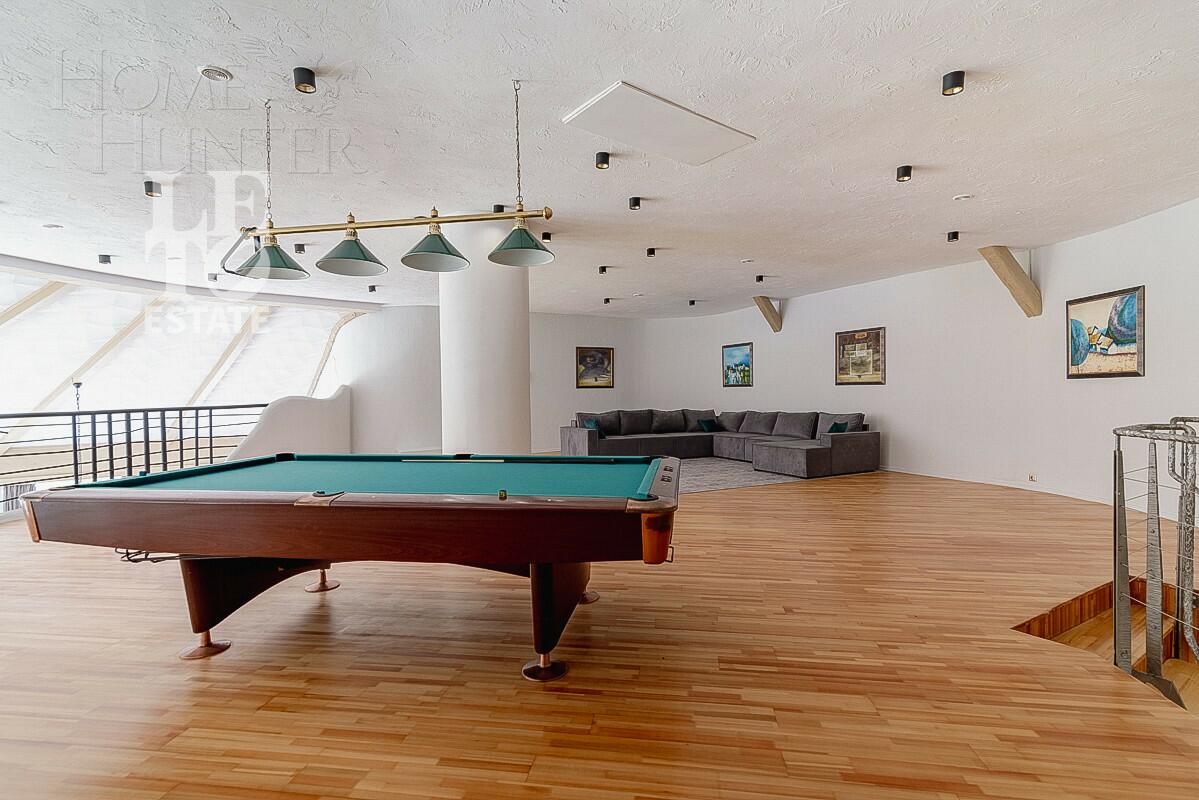 3-этажный коттедж 1 241 м² с отделкой