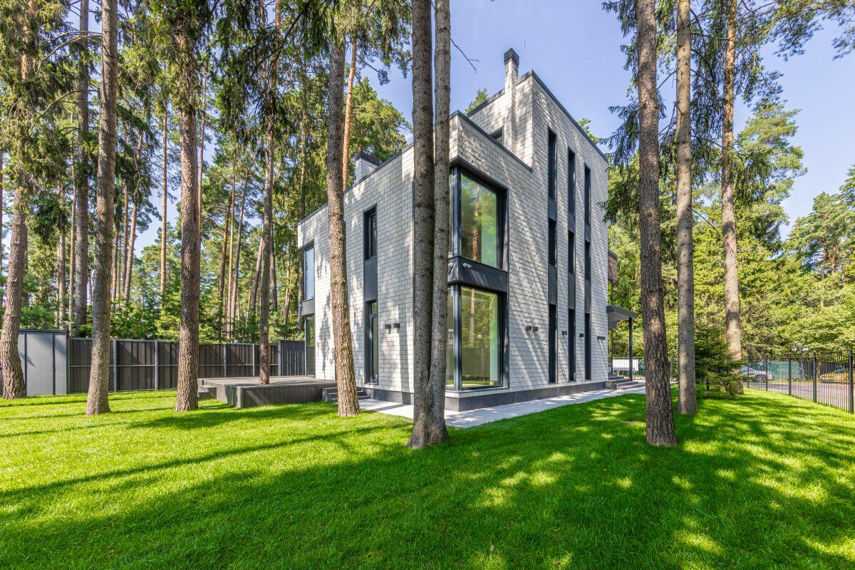 3-этажный коттедж 420 м² с отделкой