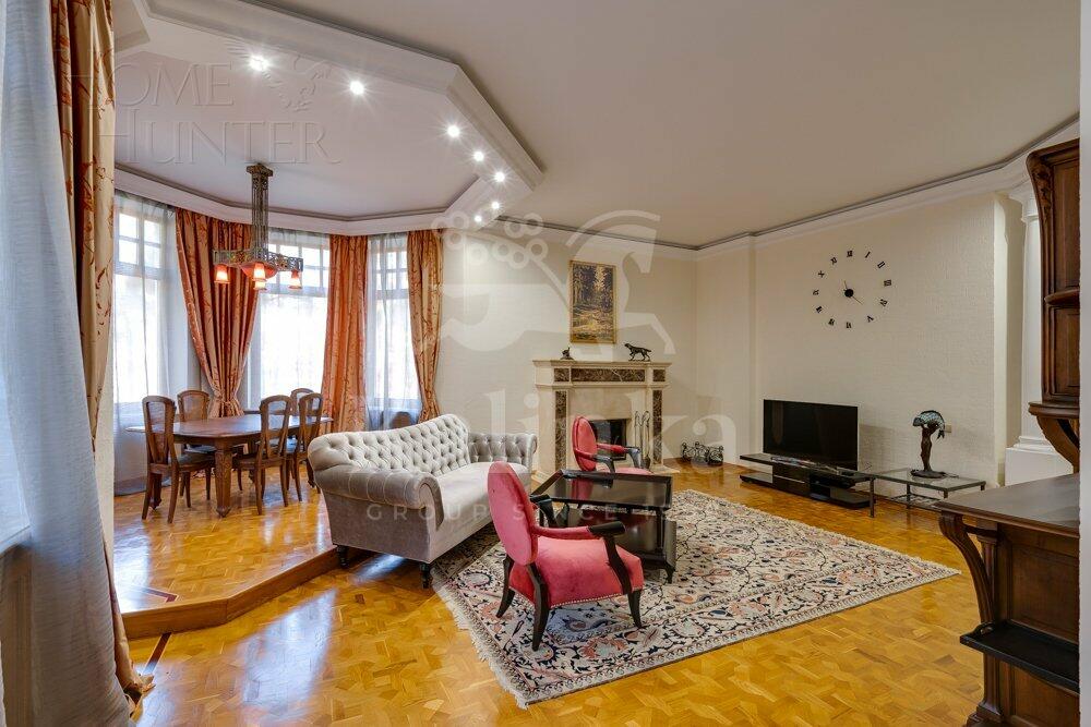 2-этажный коттедж 350 м² с отделкой