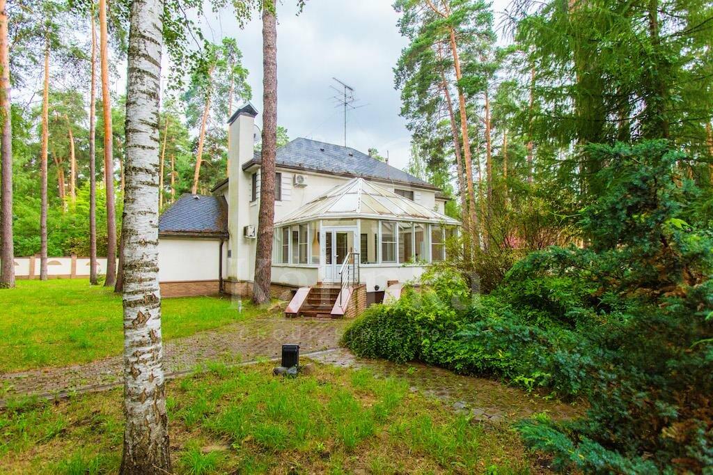 2-этажный коттедж 350 м² с отделкой