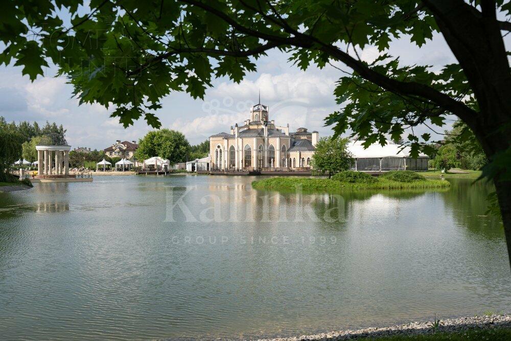 2-этажный коттедж 600 м² с отделкой