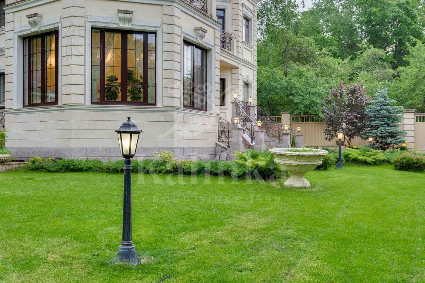 3-этажный коттедж 622 м² с отделкой