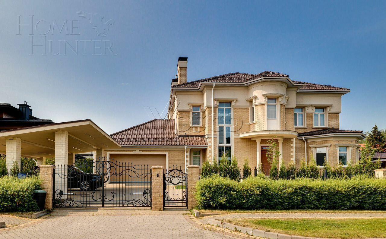 2-этажный коттедж 540 м² с отделкой