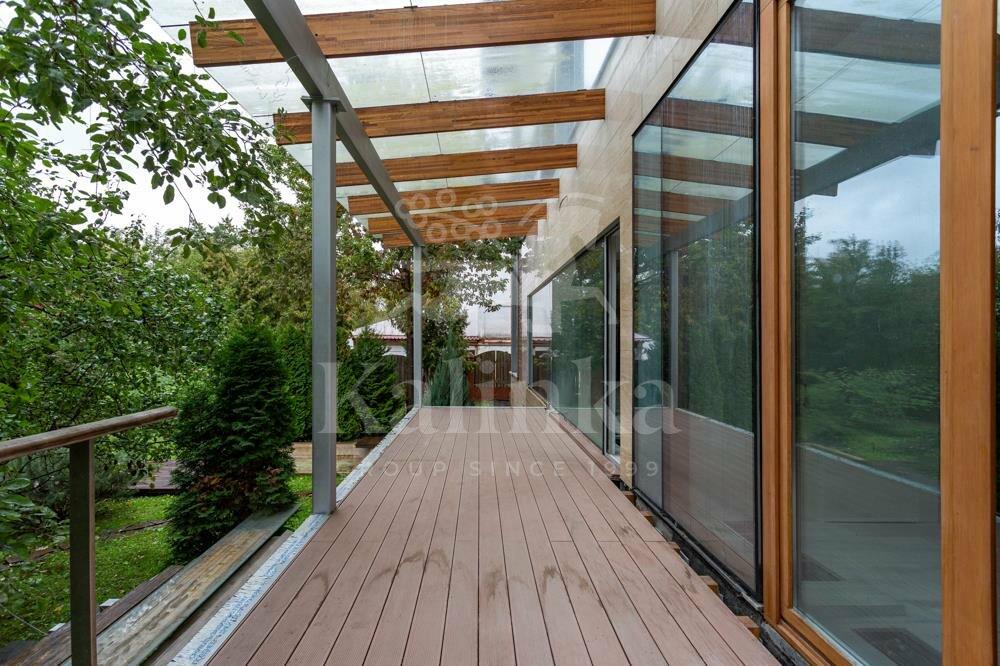 3-этажный коттедж 979 м² с отделкой