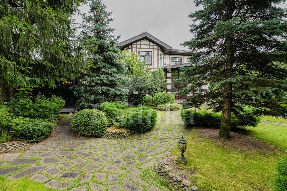 2-этажный коттедж 615 м² с отделкой