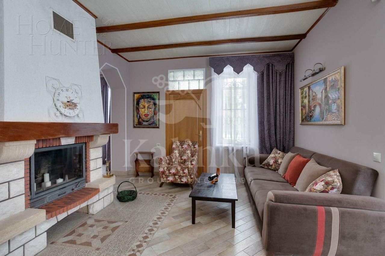 3-этажный коттедж 400 м² с отделкой