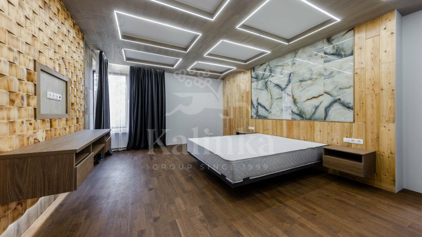 2-этажный коттедж 250 м² с отделкой