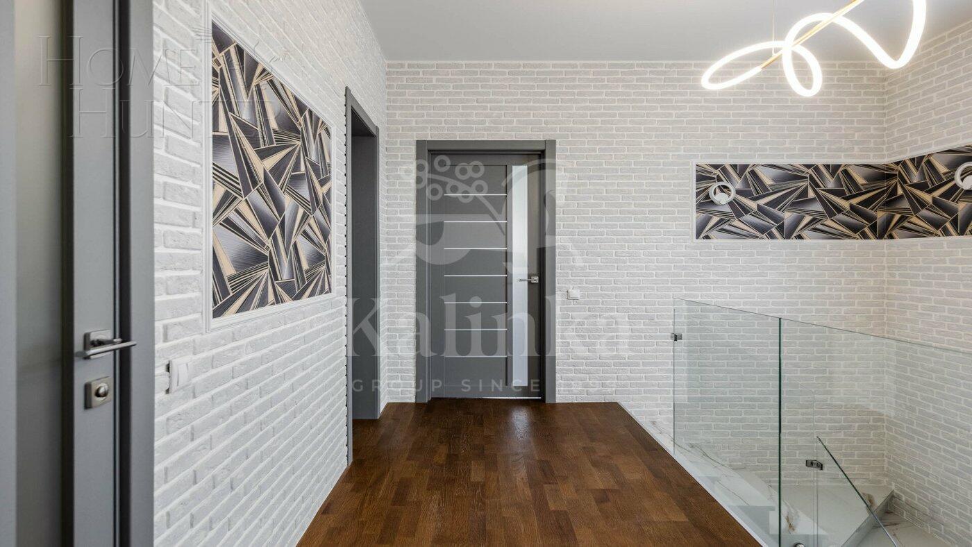 2-этажный коттедж 250 м² с отделкой