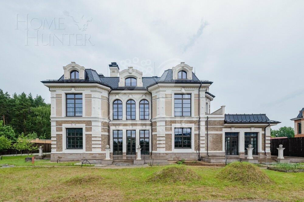 2-этажный коттедж 741 м² без отделки