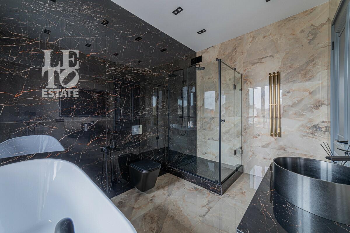 2-этажный коттедж 320 м² с отделкой