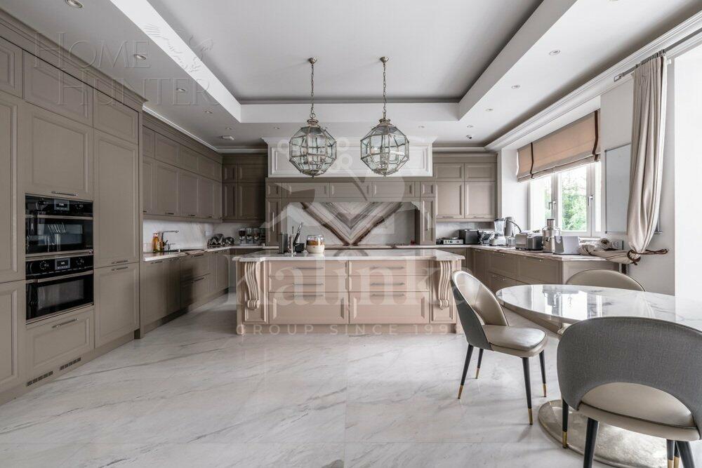 2-этажный коттедж 1 258 м² с отделкой