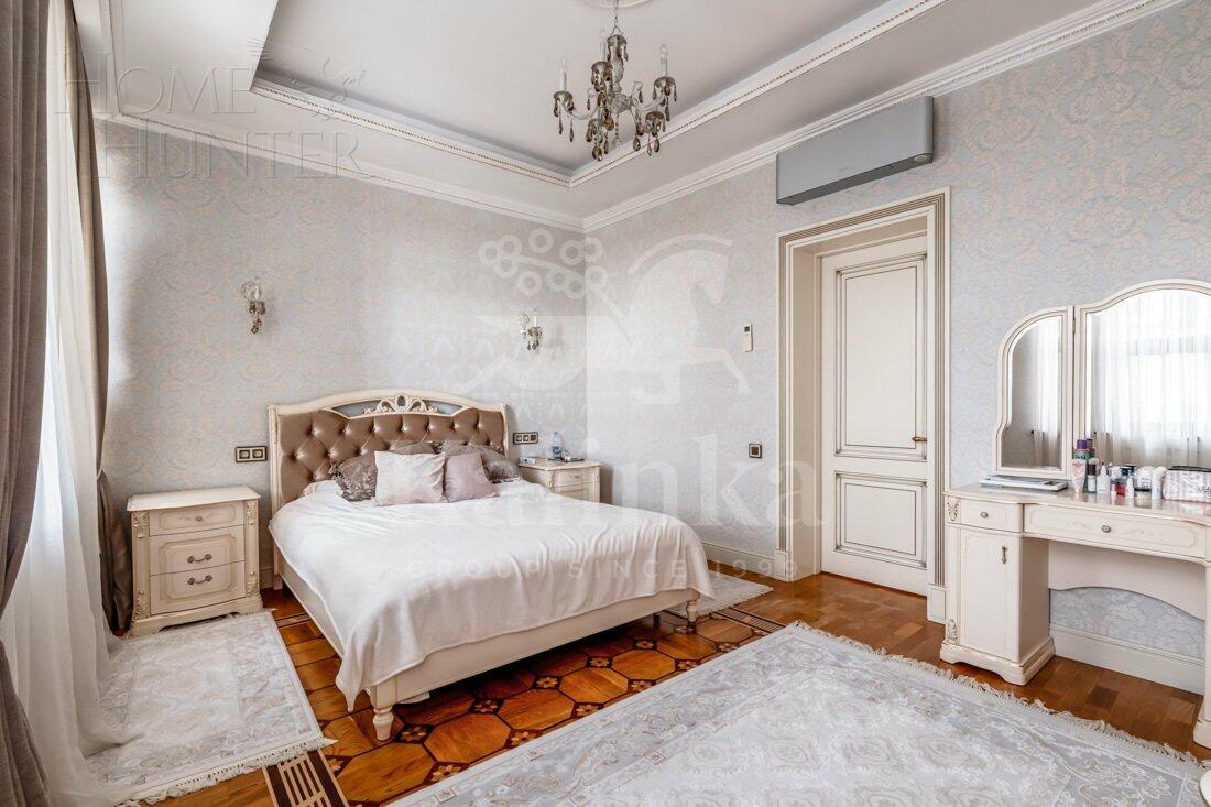 2-этажный коттедж 1 000 м² с отделкой