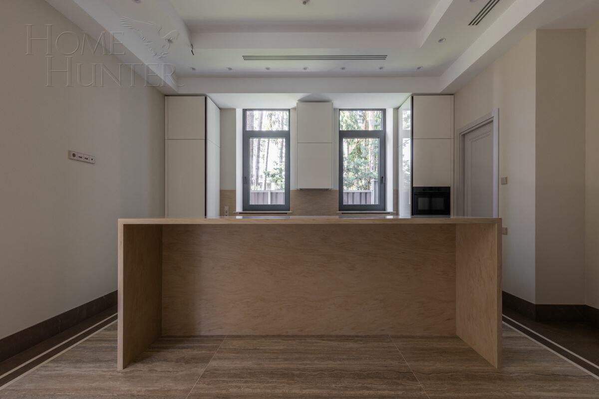 3-этажный коттедж 420 м² с отделкой